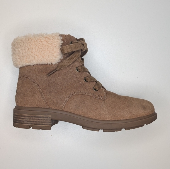 UGG Harrison Lace ankle boots suede leather waterproof tan brown size 7 - Picture 1 of 9